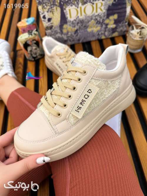 کتونی دخترانه کرم طلایی 04 2025